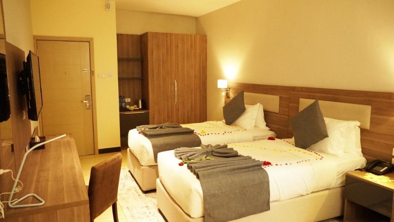 Triple E Hotel&Spa Addis Ababa Exterior foto