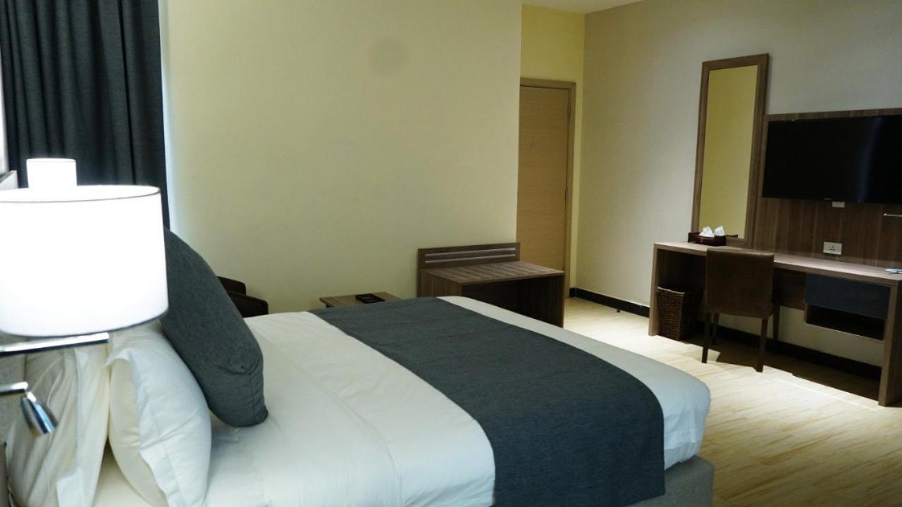 Triple E Hotel&Spa Addis Ababa Exterior foto