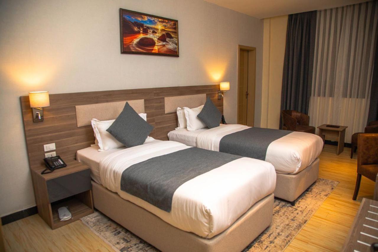 Triple E Hotel&Spa Addis Ababa Exterior foto