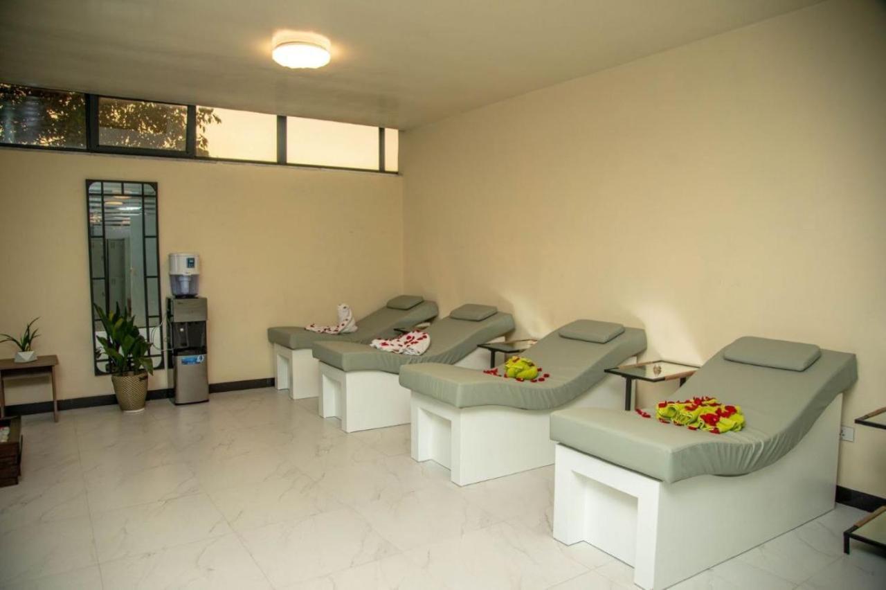 Triple E Hotel&Spa Addis Ababa Exterior foto