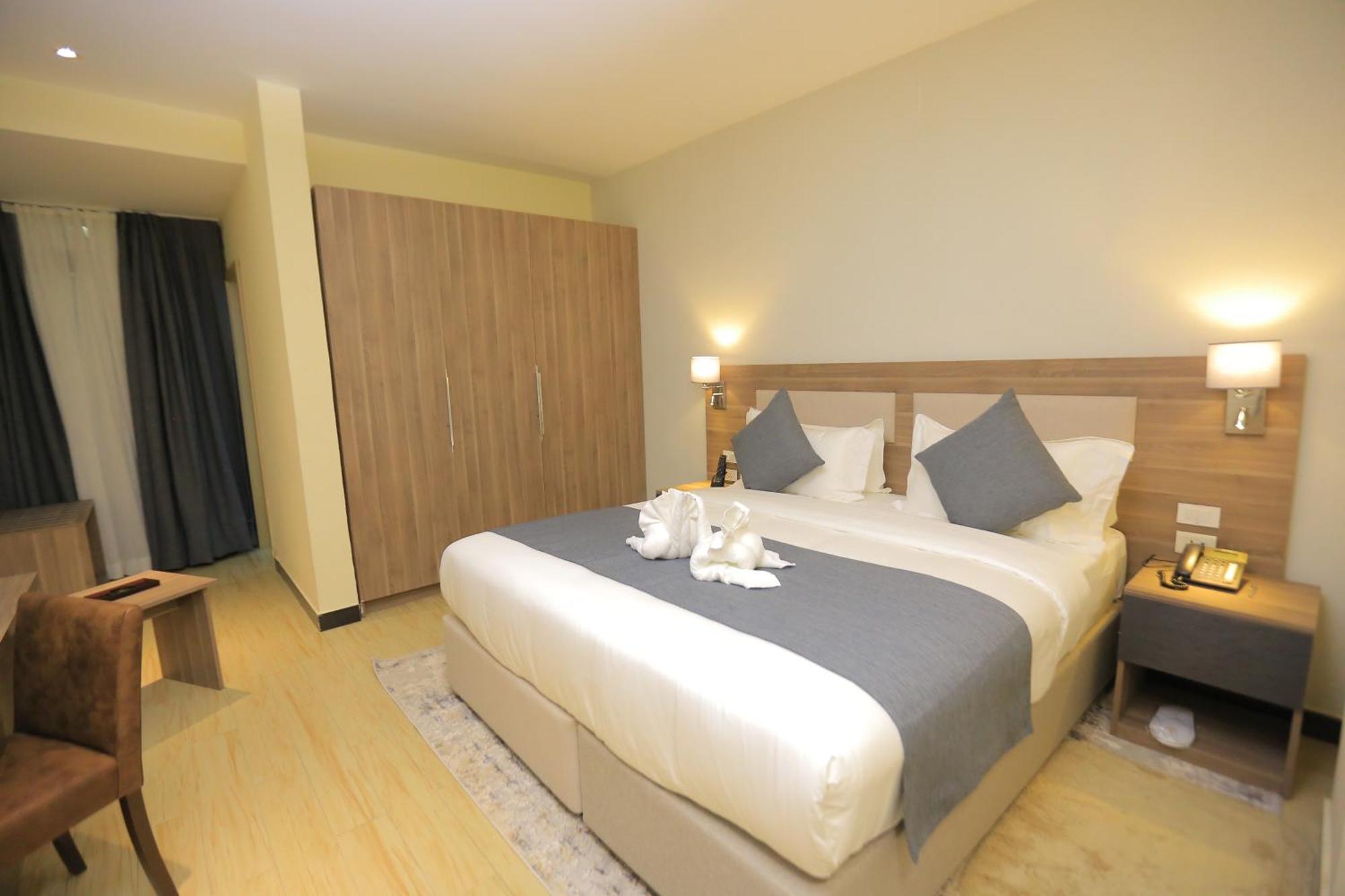 Triple E Hotel&Spa Addis Ababa Exterior foto